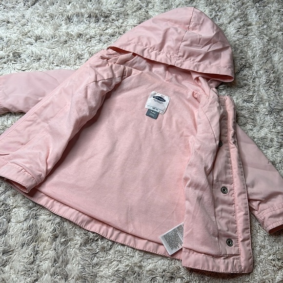 3/6m Old Navy baby girl, pink zip up jacket with hood in like new condition - Picture 3 of 8